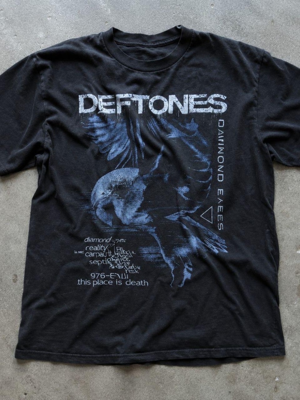 Gildan Black Deftones Diamond Eyes Graphic Tee with Blue Print